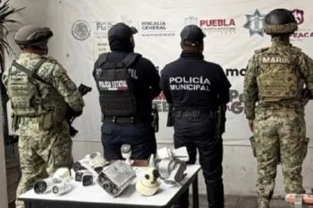 Detienen a 74 personas y aseguran armas y posibles drogas durante operativos en Puebla