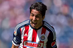 Puebla le hace el favor a Chivas y rompe maldición de visitante