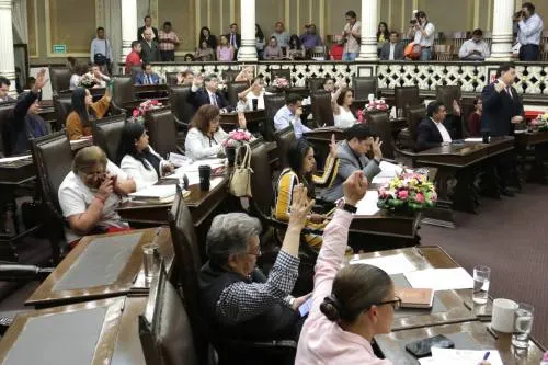 Congreso aprueba castigar ciberacoso y transformar Contraloría Interna en Órgano Interno de Control