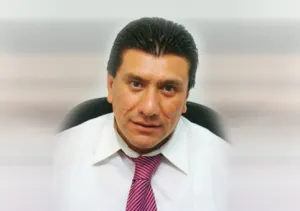 Guillermo Nares y el ?El Gallo? se hacen los ausentes en Facultad de Derecho de la BUAP