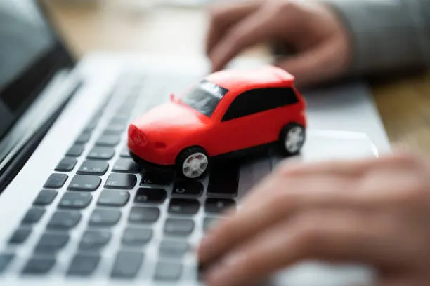 Venta de auto e redes sociales