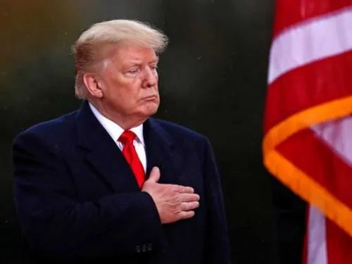 Francia contraataca y tacha a Trump de “indecente”
