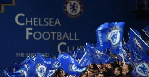 Chelsea es sancionado un año por FIFA