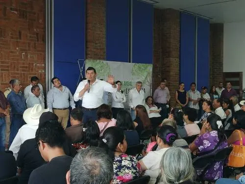 Armenta cerrará paso a presupuestos ciegos, que buscan la atención de las necesidades sociales