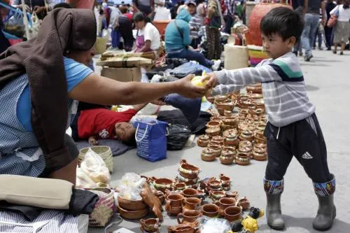Mantiene San Pedro Cholula la tradición del trueque
