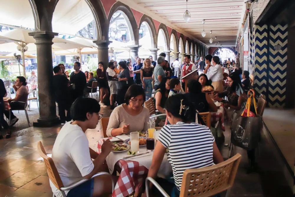 Restaurantes y bares de Puebla esperan “boom” turístico por el Mundial 2026 y preparan promociones especiales para partidos