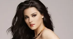 Maite Perroni, en Puebla por ser del elenco de Grand Fashion Day