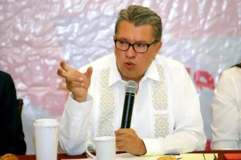 Otra vez acarrearon a maestros y alumnos del Cobaep; ahora fue para escuchar a Monreal