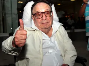 Lamenta Peña Nieto muerte de Chespirito