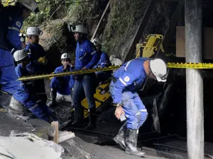 Al menos 30 trabajadores quedan atrapados en mina ilegal de Colombia