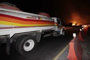 Acuden cuerpos de emergencia del municipio en auxilio a explosión de gasera