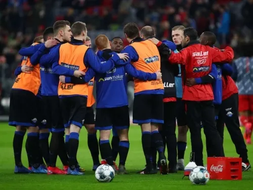 Primer equipo de Bundesliga en cuarentena parcial