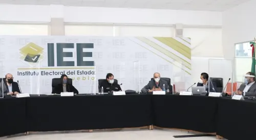 Consejeros del INE sostienen reunión de trabajo con sus homólogos del estado de Puebla