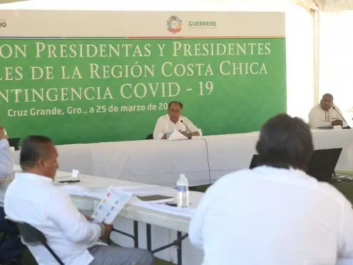 Gobernador de Guerrero se reúne con alcaldes del estado por Covid-19