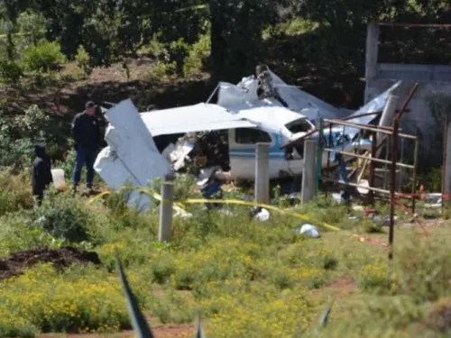 Se desploma avioneta con ‘coca’ tras persecución aérea en Querétaro