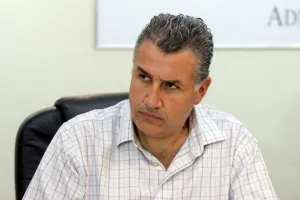 Culpa diputado a desfavorecidos en encuestas por explosiones