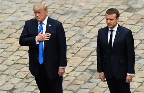 Donald Trump encabeza en París el desfile del Día de la Bastilla