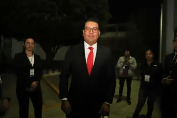 Se deslinda Néstor Camarillo de Tania N, priista acusada de siete delitos