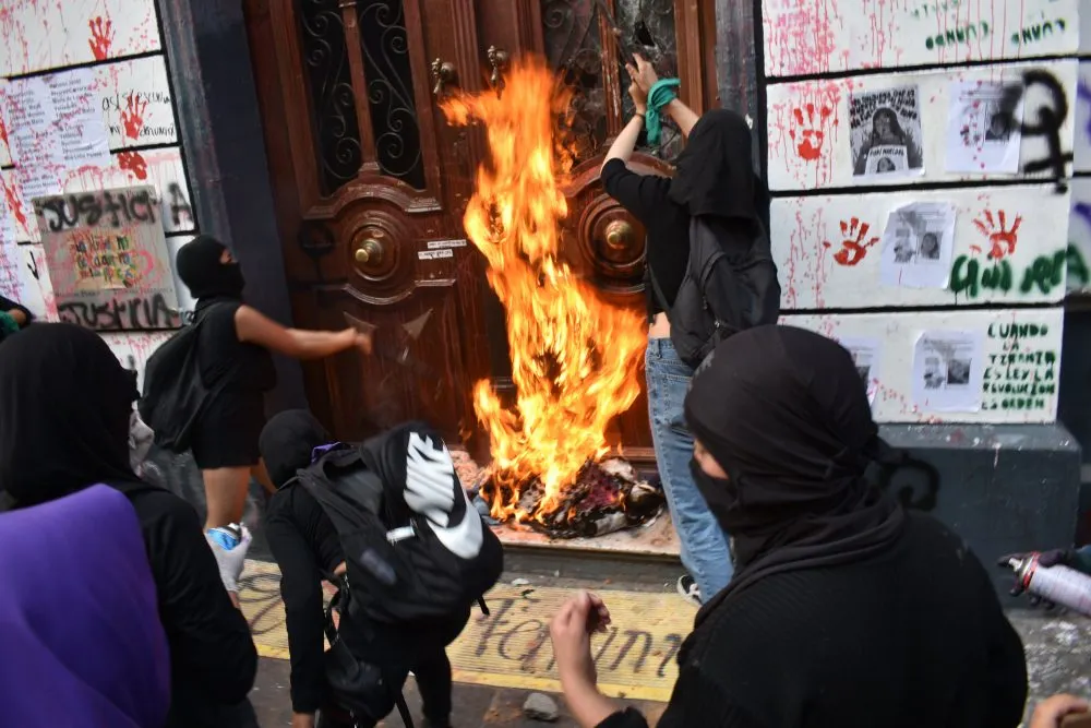Gobierno Estatal reparará daños registrados en las manifestaciones del 8M