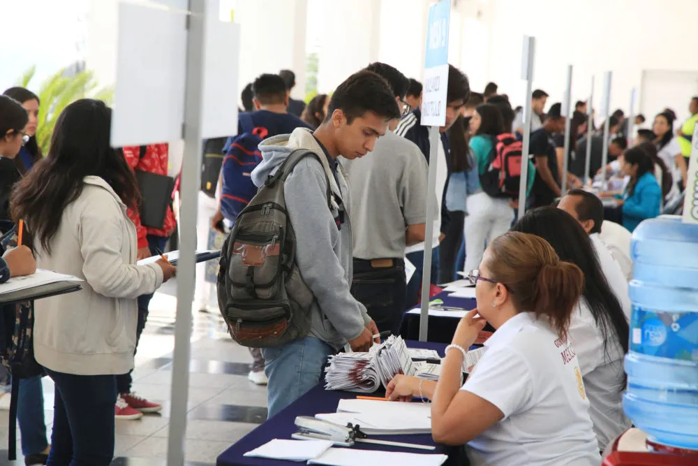 Becas Jóvenes Escribiendo el Futuro