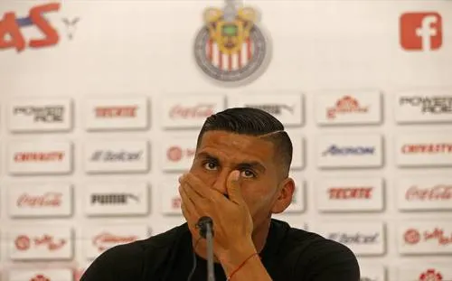 “Me voy dolido”, explota Carlos Salcido contra directiva de Chivas