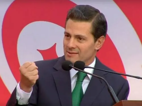 “Ustedes logran lo que no hacen los políticos, unir a todos”: Peña al Tri