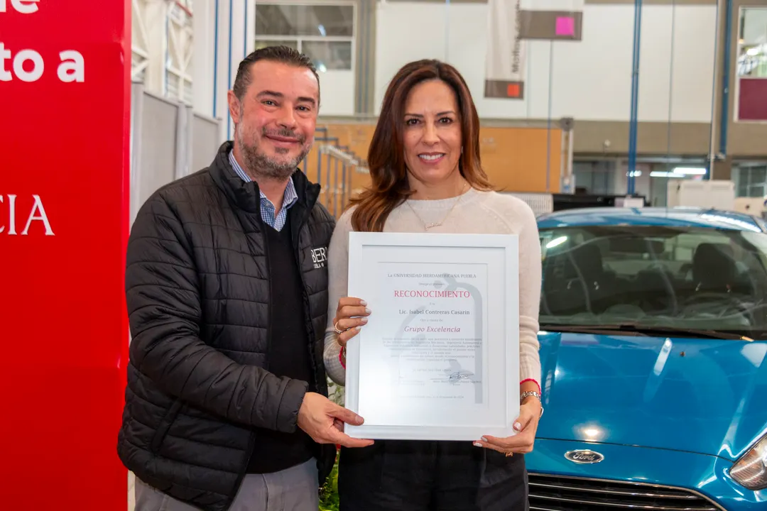 Ibero Puebla recibe donativo de Grupo Excelencia para seguir transformando la realidad