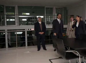 Inaugura AEO Centro de Aprendizaje en la Facultad de Derecho