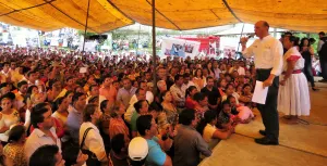 Encabezan una Asamblea Informativa y Feria de Servicios en Cuetzalan