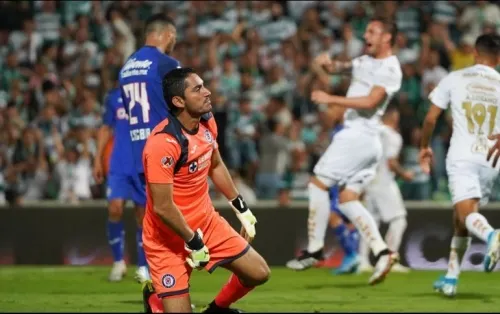 Para Jesús Corona, nadie tiene su lugar seguro en Cruz Azul