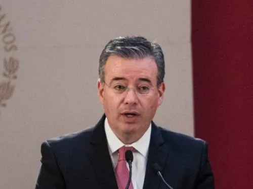 Banxico señala riesgos futuros para la economía mexicana