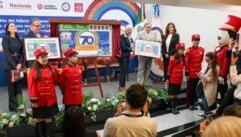 Con billete de la Lotería Nacional, se reconocen 70 años del Colegio Nacional del Notariado Mexicano