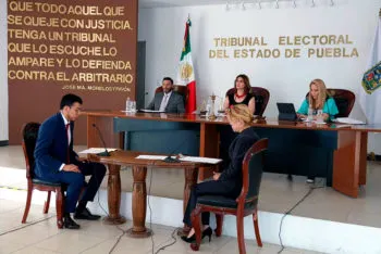 Ordenan al alcalde de Tianguismanalco pagar a regidoras; investigan posible violencia política