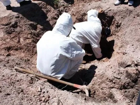 Son encontrados tres cadáveres en fosa de Zacatecas