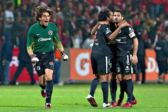 Xolos hace temblar al infierno y se corona campeón en casa del Toluca