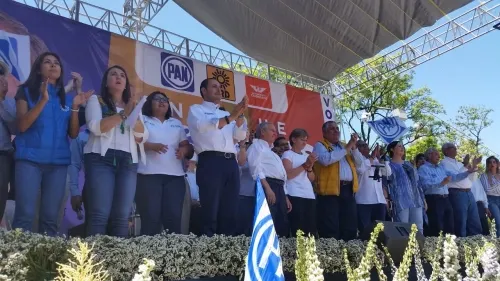 Acompañado por Marko Cortés, Cárdenas reitera que su gobierno será cercano a la gente