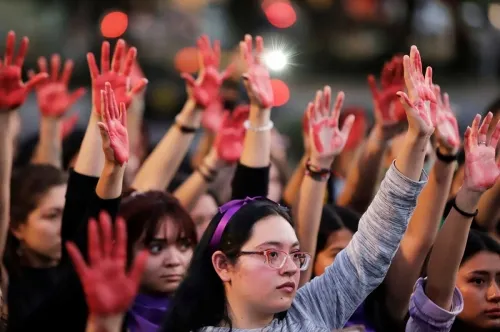 Alistan mujeres protestas feministas en Latinoamérica