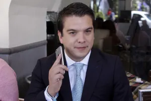 Panal, con las puertas abiertas hasta para los marinistas?