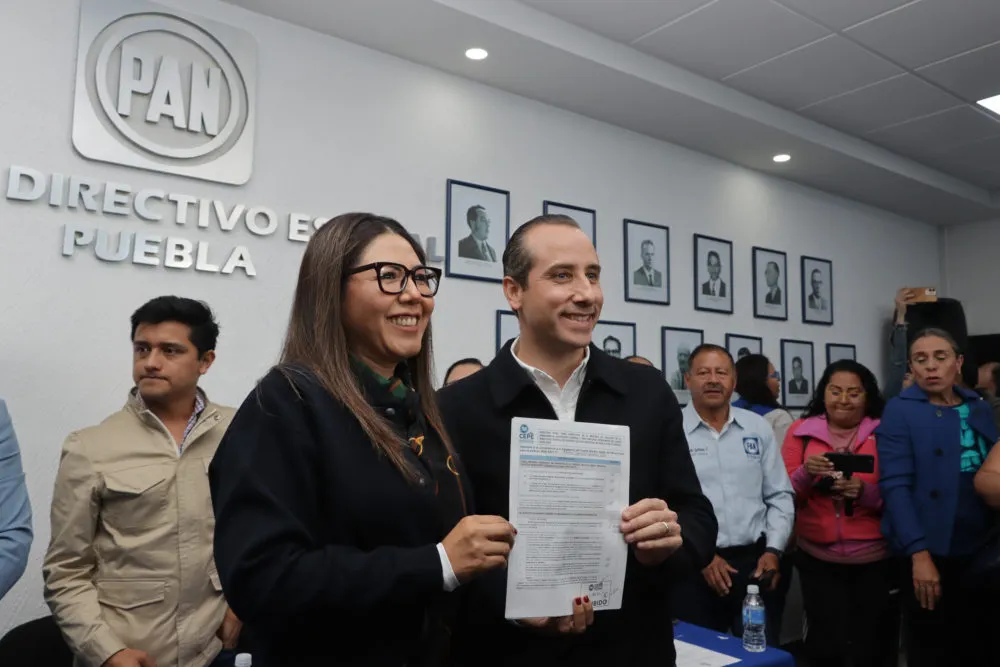 Mario Riestra y Genoveva Huerta se registran en fórmula a la dirigencia estatal del PAN
