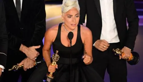 El show de Lady Gaga: gana un Oscar y derrite el escenario