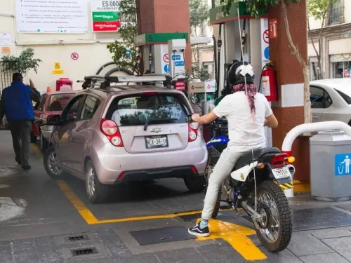 Gasolineros adelantan amparos contra nueva revisión de Profeco