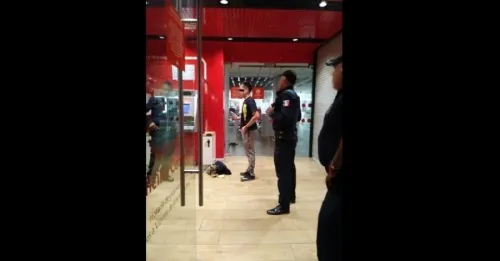 Detienen a hombre por vandalizar  sucursal Santander en CH