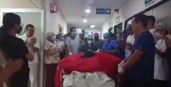Quinceañera dona sus órganos tras muerte encefálica, familiares la despiden con su vestido
