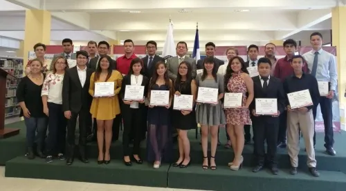 Gobierno de Francia reconoce a 16 estudiantes de la UTP con la Beca Internacional MEXPROTEC