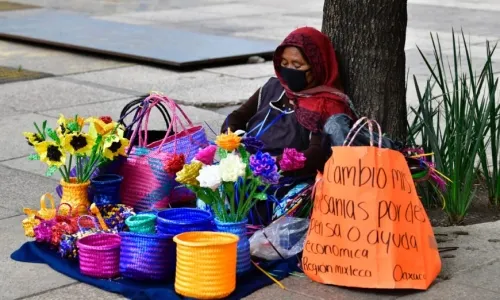 La actividad económica se desplomó 19.7% en abril, su peor registro de la historia