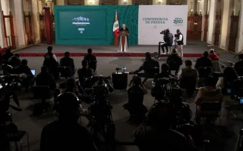 Es oficial, INE silencia a AMLO sobre temas electorales en
