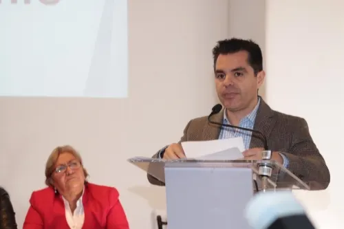Presentan iniciativa para evitar que diputados ejerzan cargos cuando haya conflicto de interés