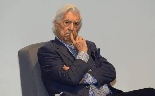 “México está retrocediendo”, dice Vargas Llosa sobre AMLO