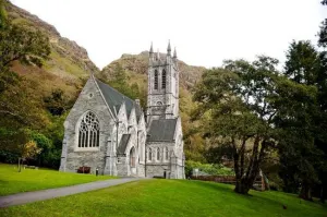Encuentran 800 esqueletos de niños cerca de convento católico irlandés