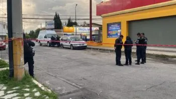 Ejecutan a un hombre en el estacionamiento de un Oxxo, en la colonia Francisco Villa